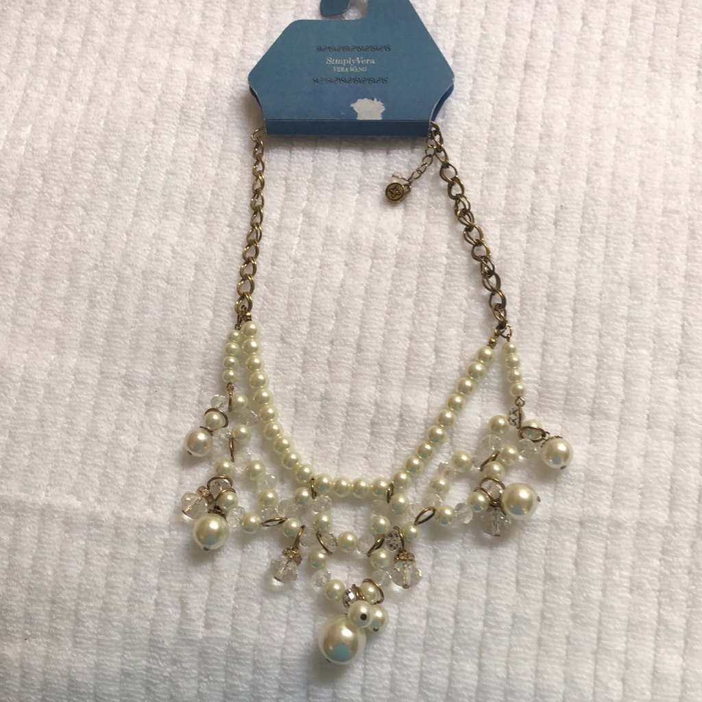Foe Pearl And Gold Tone Vera Wang Necklace